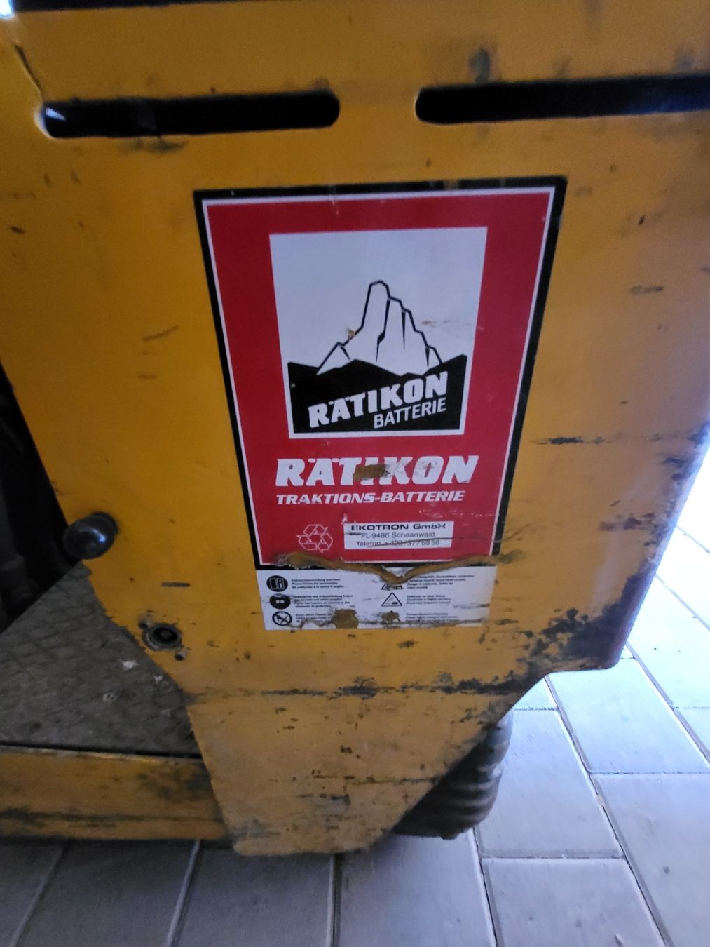 Gabelstapler & Hubwagen: stapler alt aber treu ;) – Gebraucht aus Effretikon von Danelladekolicious 5