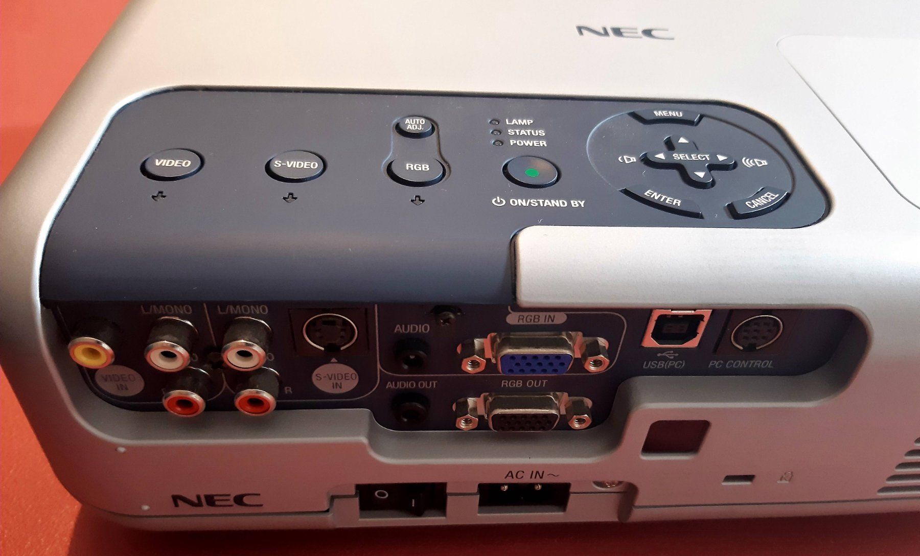 Nec Proiettori: NEC VT460 LCD PROJECTOR PERFECT WORKING ORDER HARDLY USED – Usato da Lugano venduto da YouWantUS 4