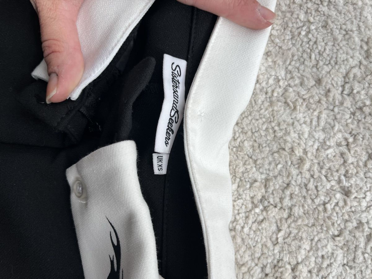 Pantaloni: Schwarze Stoffhose, XS, Sisters & Seekers – Nuovo (secondo la descrizione) da Engelburg venduto da ali_jxd7 3