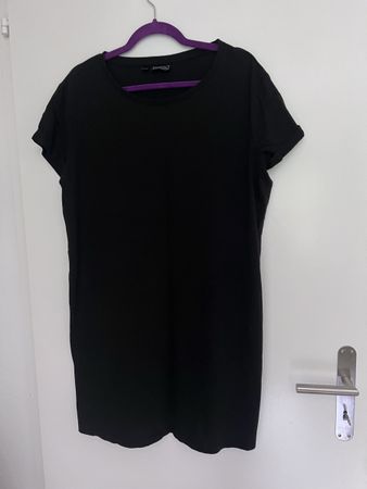 Kleid schwarz 