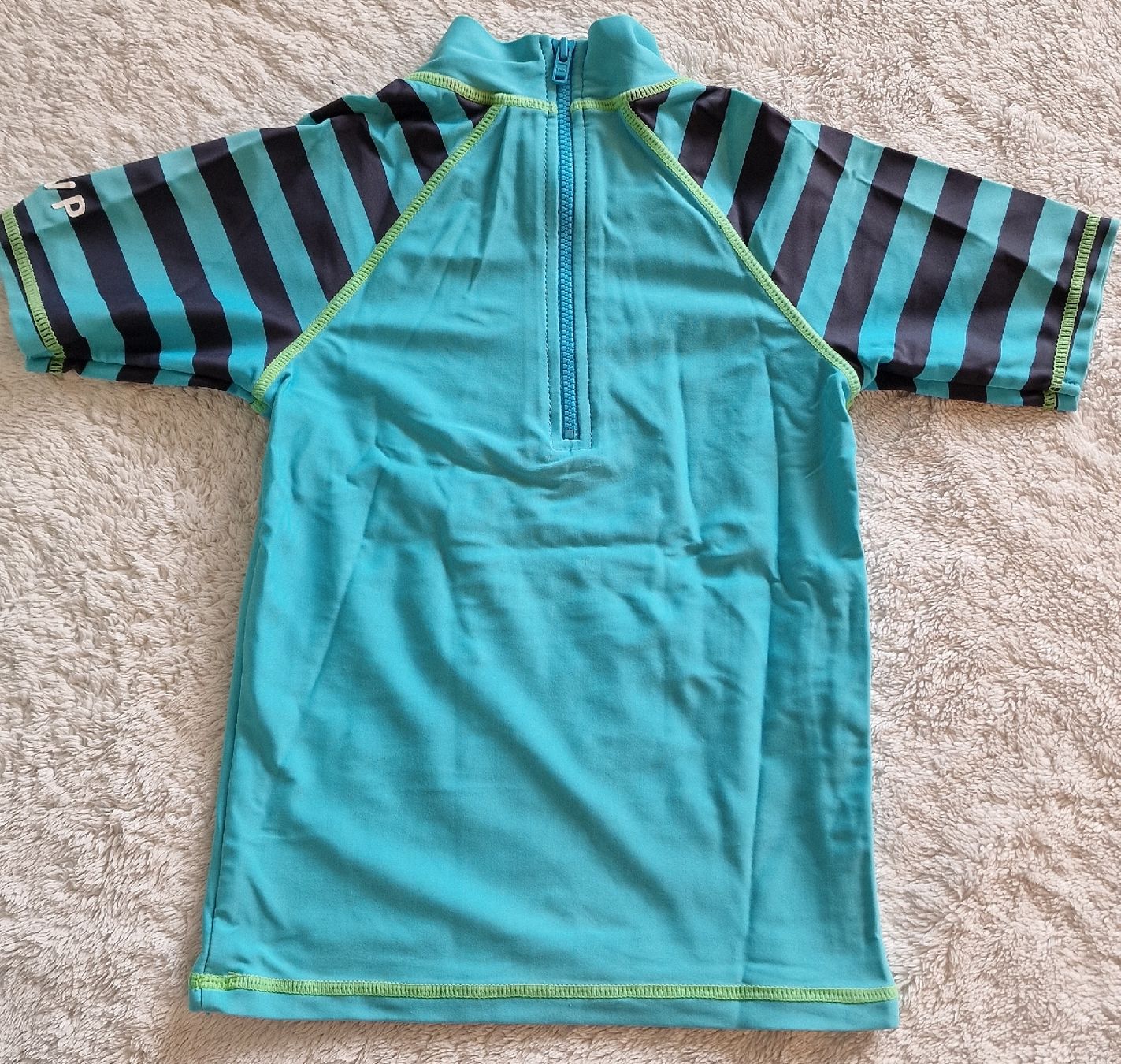 Lotti & Set di vestiti: Badehosen/UV-Shirt Gr. 98/104 – Usato da Zug venduto da Moehrli81 1