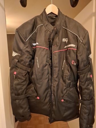 SQ Motorradjacke Voyager Schwarz-Rot, Grösse L, 1x getragen
