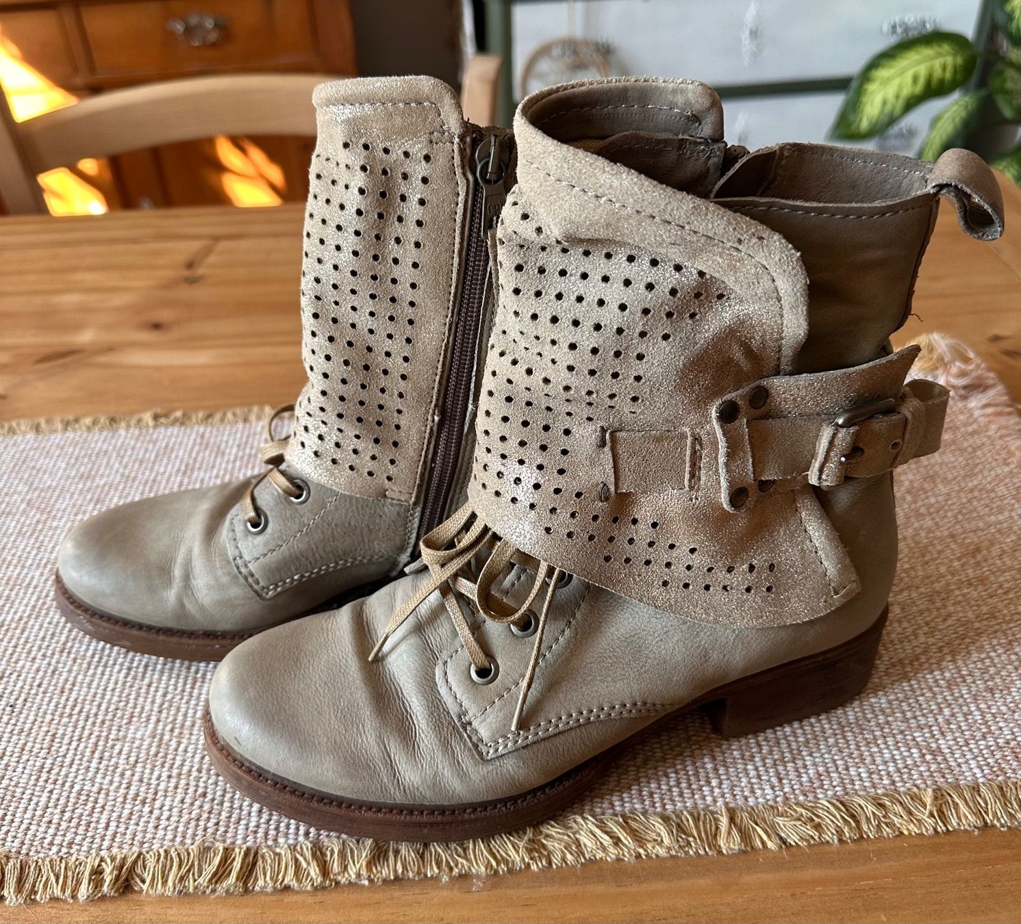 Mjus Scarpe da donna: Stiefeletten von Mjus Gr. 37 – Usato da Muri AG venduto da Shoshana5