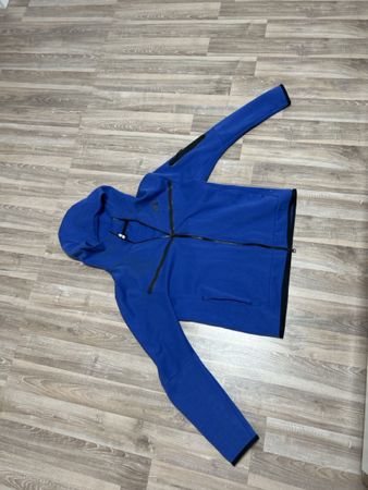 Nike Tech Blau