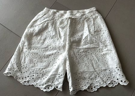 Shorts aus Broderie weiss M neu