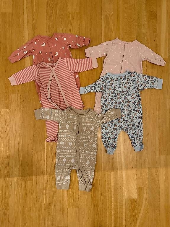 Lotti & Set di vestiti: Mädchen-Kleider Grösse 62 – Usato da St. Gallen venduto da verkaufensg 2