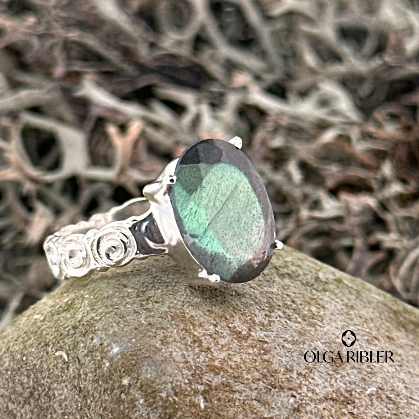 Olga Ribler Anelli: Unikate Silber Ring 925 mit Labradorite Grösse 58 – Nuovo (secondo la descrizione) da Luzern venduto da Schmuckoutlet