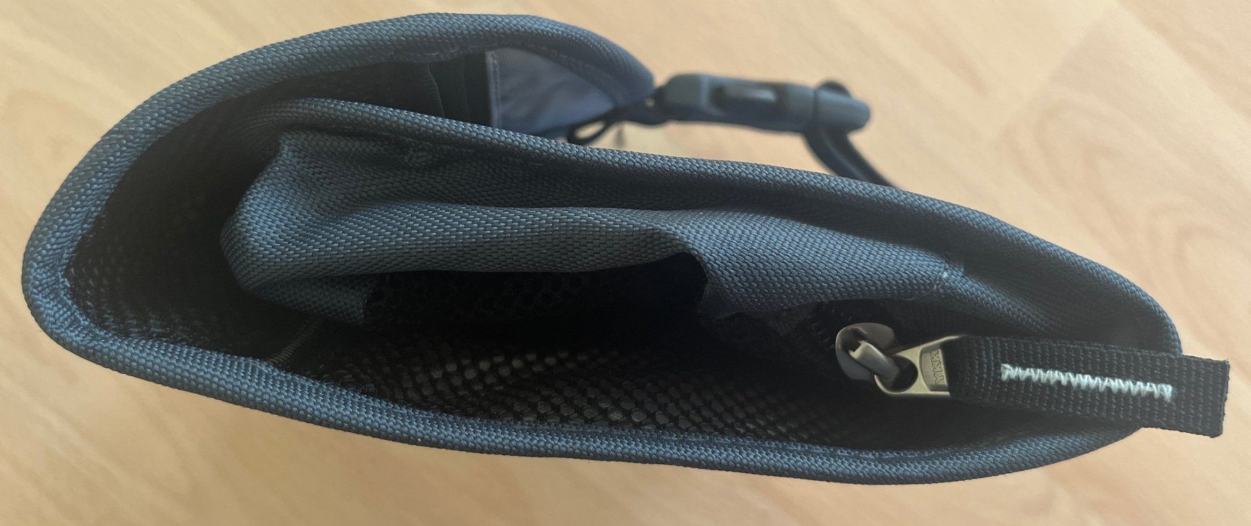 Deuter Custodie per cosmetici: Kulturbeutel / Necessaire / Waschbeutel von Deuter – Nuovo (secondo la descrizione) da Zürich venduto da fbsm 9