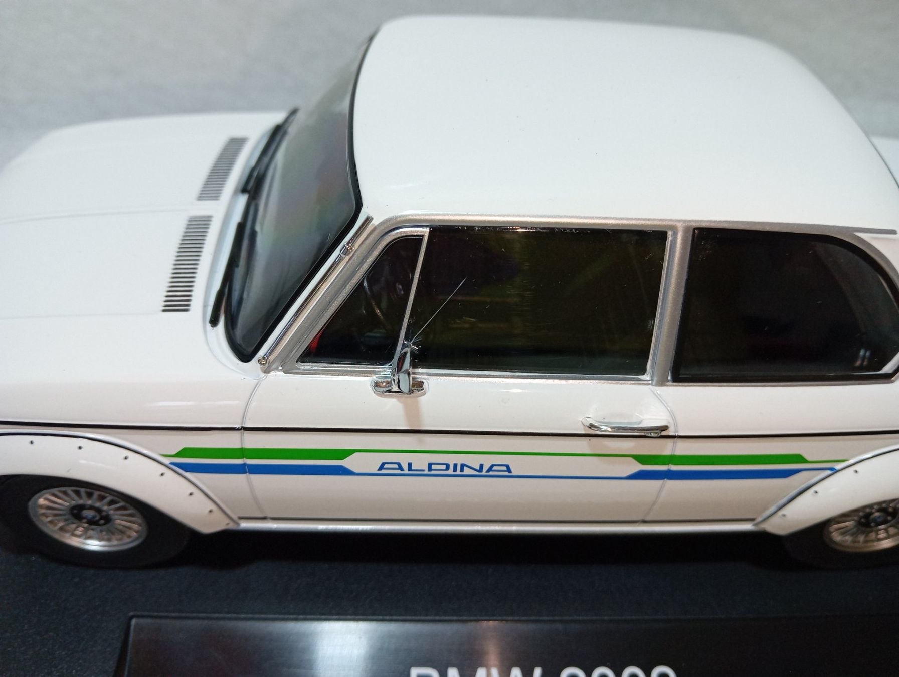 BMW Modellautos: BMW 2002 Alpina – Neu und originalverpackt aus Huttwil von Secondtrain 5