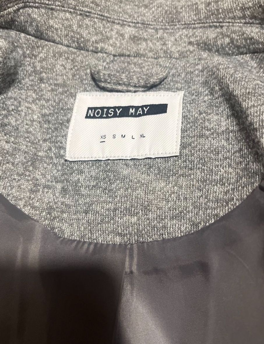 Cappotti: Manteau gris Noisy May XS – Usato da Montreux venduto da canori 1