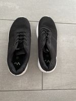 Turnschuhe 