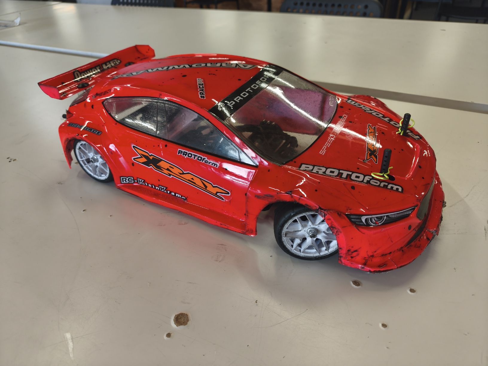 XRay RC Kits de montage: XRAY T4F 2021 Carbon  – D'occasion à Schweizersholz par Toni2000 9