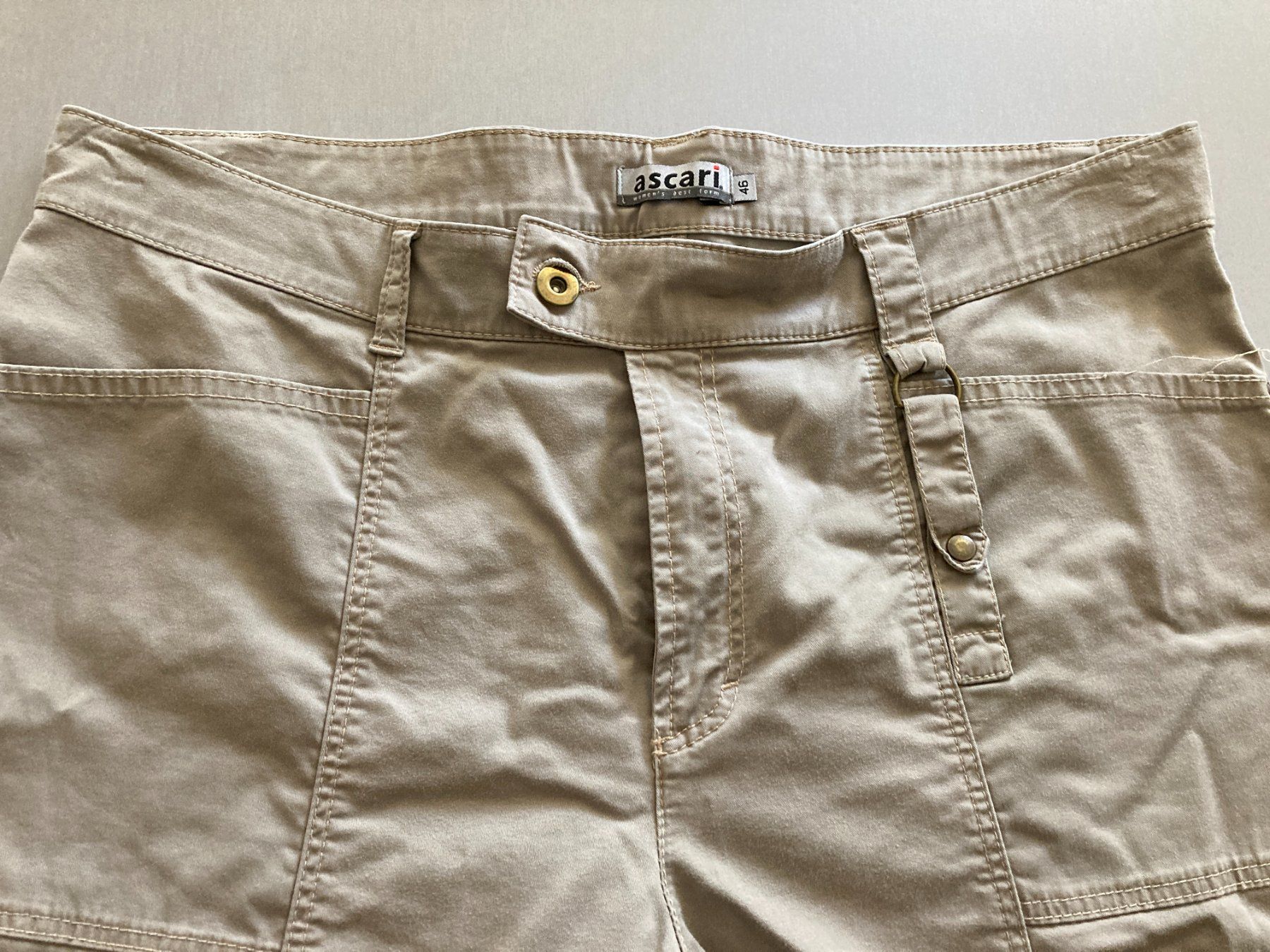 Pantaloni: Damen Sommer Hose, beige – Usato da Obfelden venduto da miau68 6