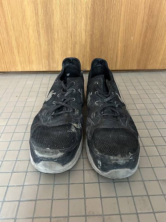 Engelbert Strauss Scarpe da uomo: schwarze Arbeitsschuhe – Usato da Gais venduto da T_iziana
