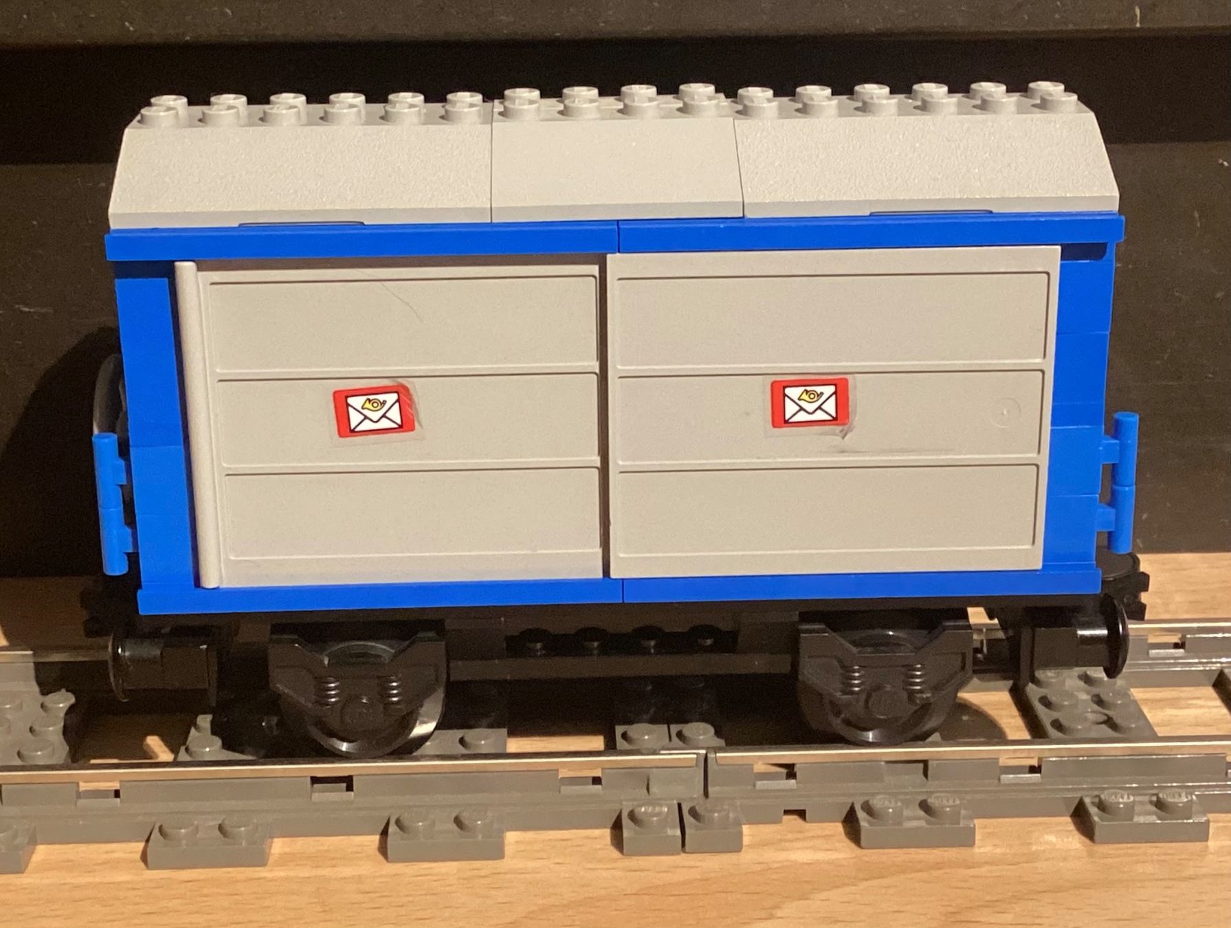 Lego Kit di costruzioni: Blauer Postwagen aus Set 4564 Lego 9V Eisenbahn – Usato da Glarus venduto da Folienjoe24 4