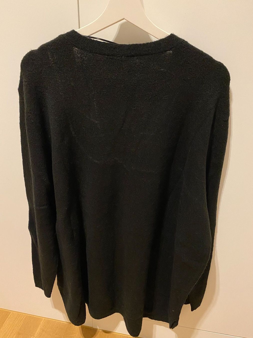 Maglioni & Felpe: Schwarzer Frauenpullover – Usato da Altendorf venduto da wqv_97 2