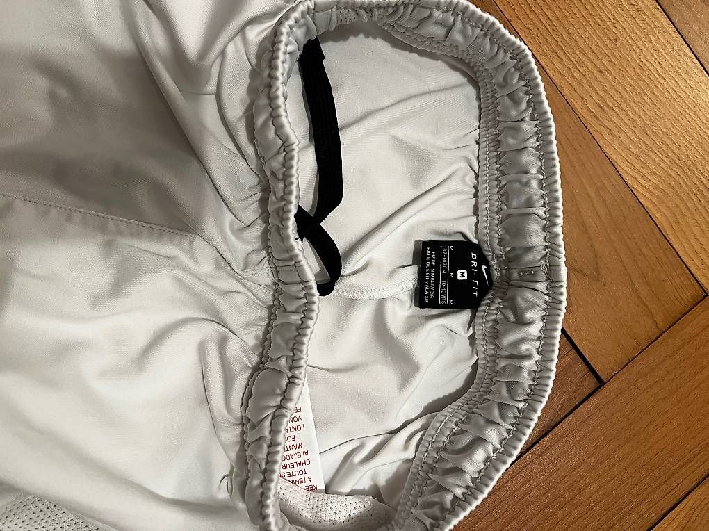 Hosen: Kinder Sporthose Nike Gr. 137/147 – Gebraucht aus Zuerich von Am81 3