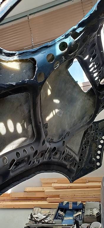 Tutti pezzi di ricambio auto: GFK Motorhaube – Usato da Berikon venduto da rog_89hg 1