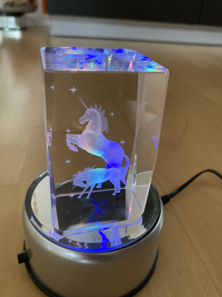 Statuette: Lichtspiel mit 2 Glassteine – Usato da Kesswil venduto da Branca-01