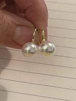 Jolies boucles d’oreilles plaquées  perle blanche 2 cm