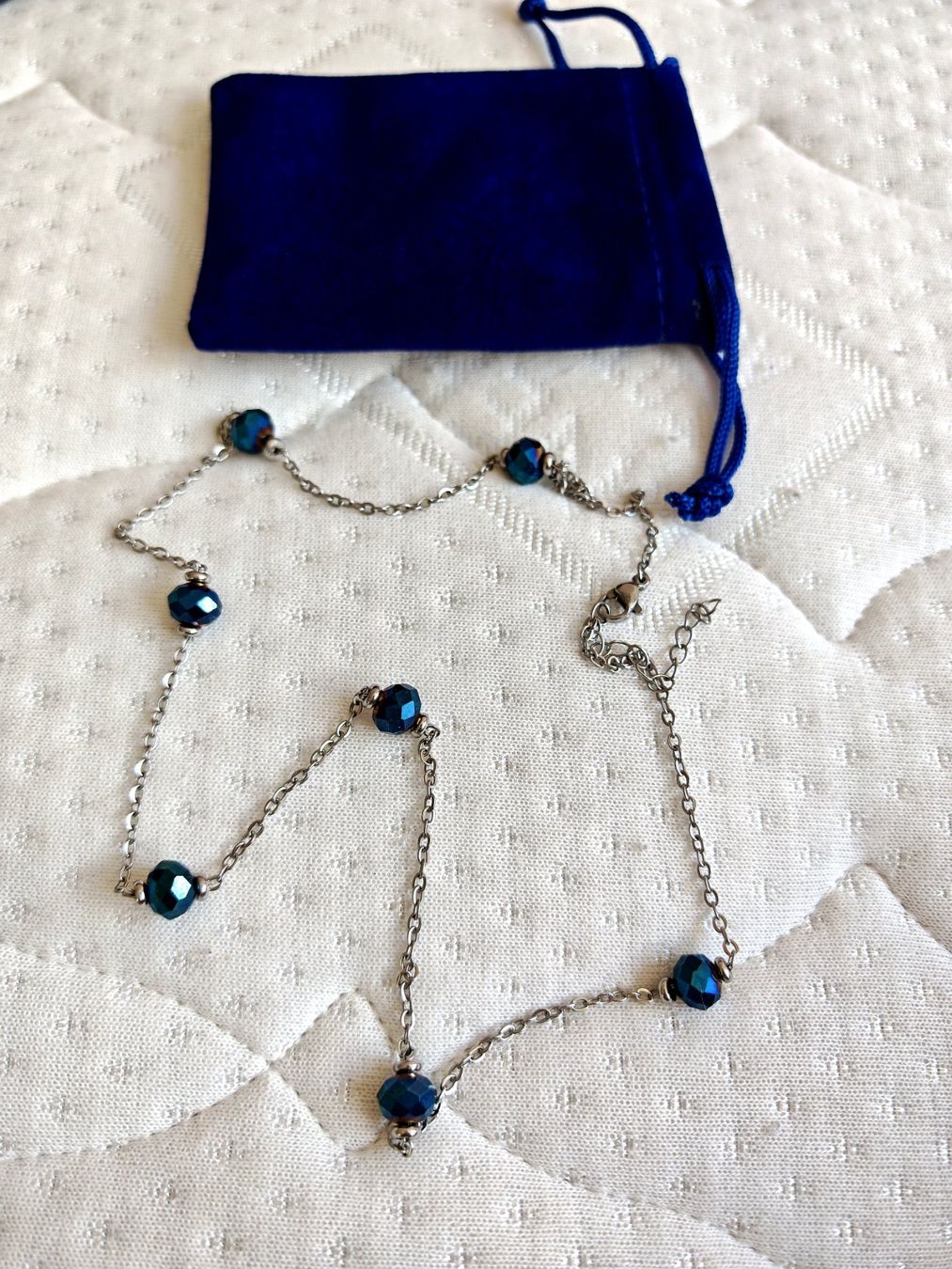 Catenine: Chaîne avec perles – Nuovo e nell'imballaggio originale da Chamoson venduto da OkGeo