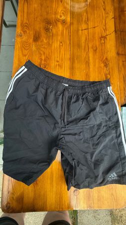 Badehose Adidas Streifen schwarz Grösse 2XL guter Zustand