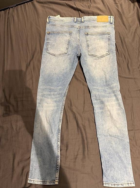 Jeans: FSBN Jeans Herren hellblau W34 L30 Destroyed – Usato da Augst BL venduto da mar_sr5f 1
