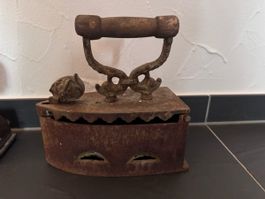 Altes Bügeleisen