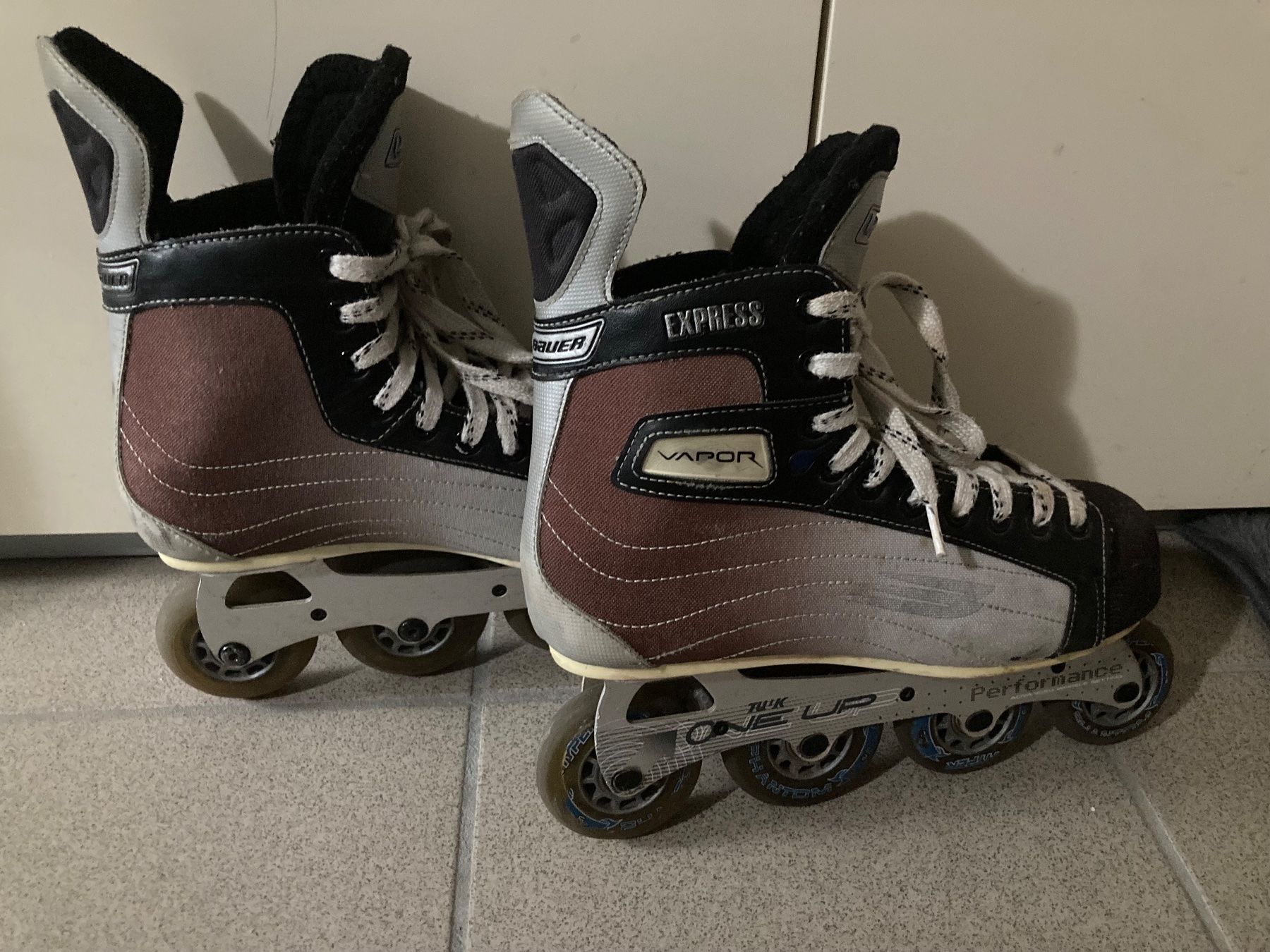 Bauer Inline-Skating & Rollschuhe: Bauer Inline Hockey Skate gr. 41-42 – Gebraucht aus Camorino von Vasal 1
