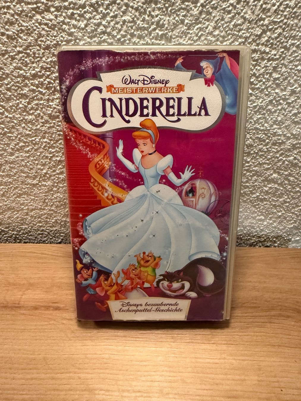 Tutti i VHS: VHS Cinderella – Usato da Steffisburg venduto da Copy22