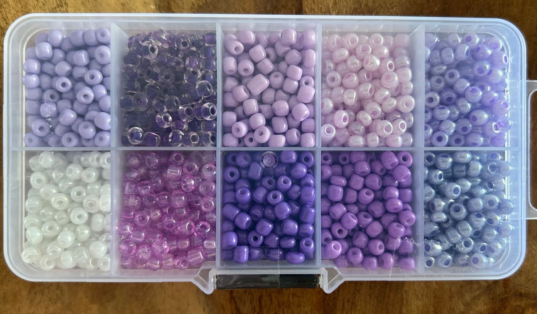 Bastelsets: Bastelset Rocailles Perlen in Organizer Box NEU – Neu und originalverpackt aus Geneve von vane267