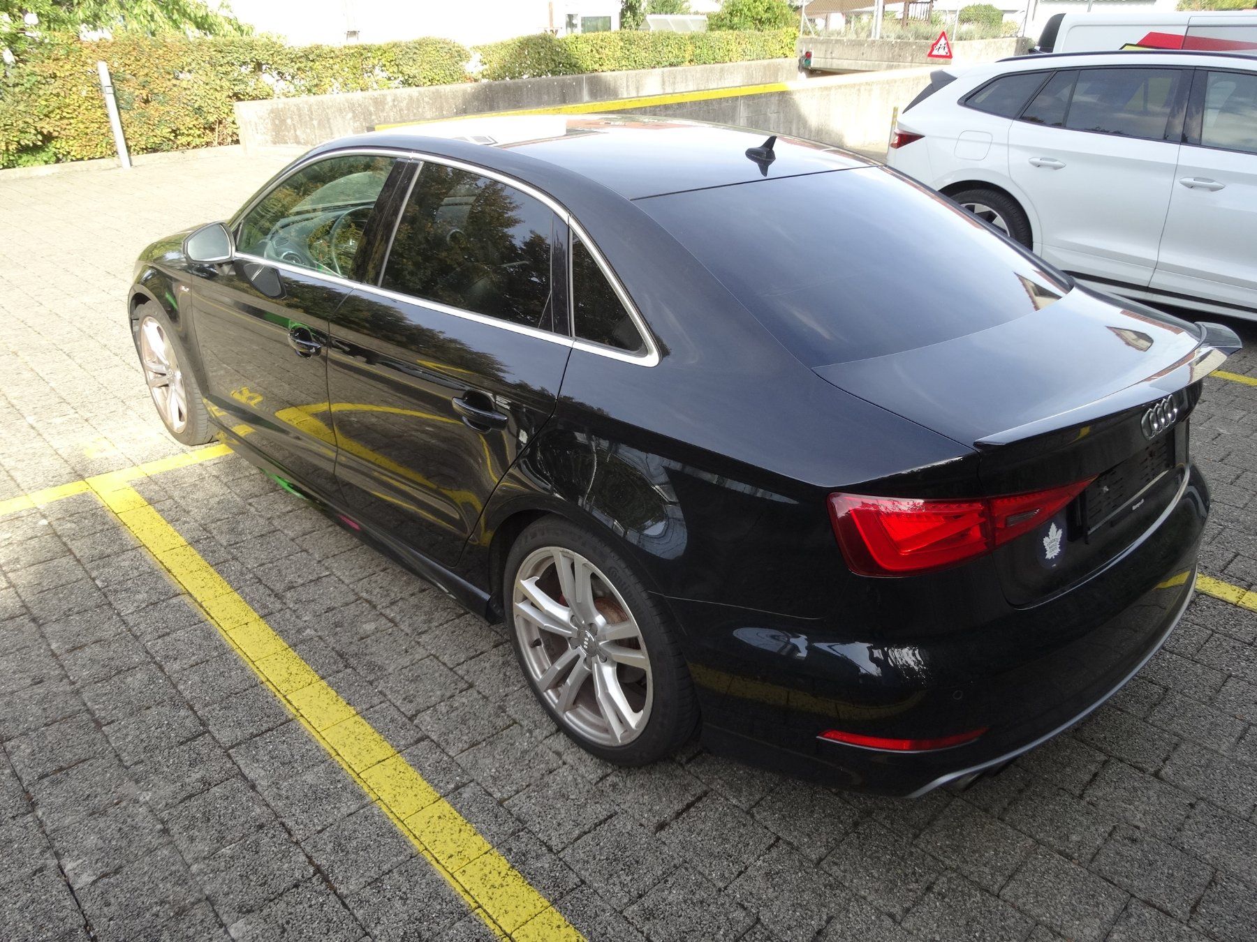 Audi Automobili: Audi A3 Limousine 1.4 TFSI CoD – Difettoso da Dietlikon venduto da Uptrend 1