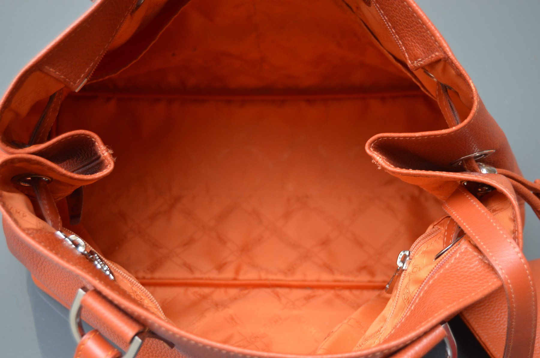 Longchamp Sacs femmes: Longchamp Tasche / sac + pochette – D'occasion à Collonges par Auganien 9