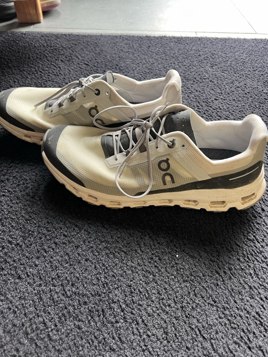On Chaussures hommes: ON Cloudtec Gr. 43, Unisex – D'occasion à Scuol par l_xdm2 1