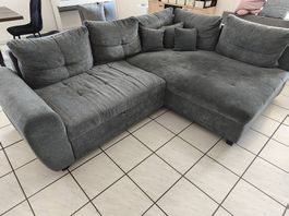 Ecksofa abzugeben