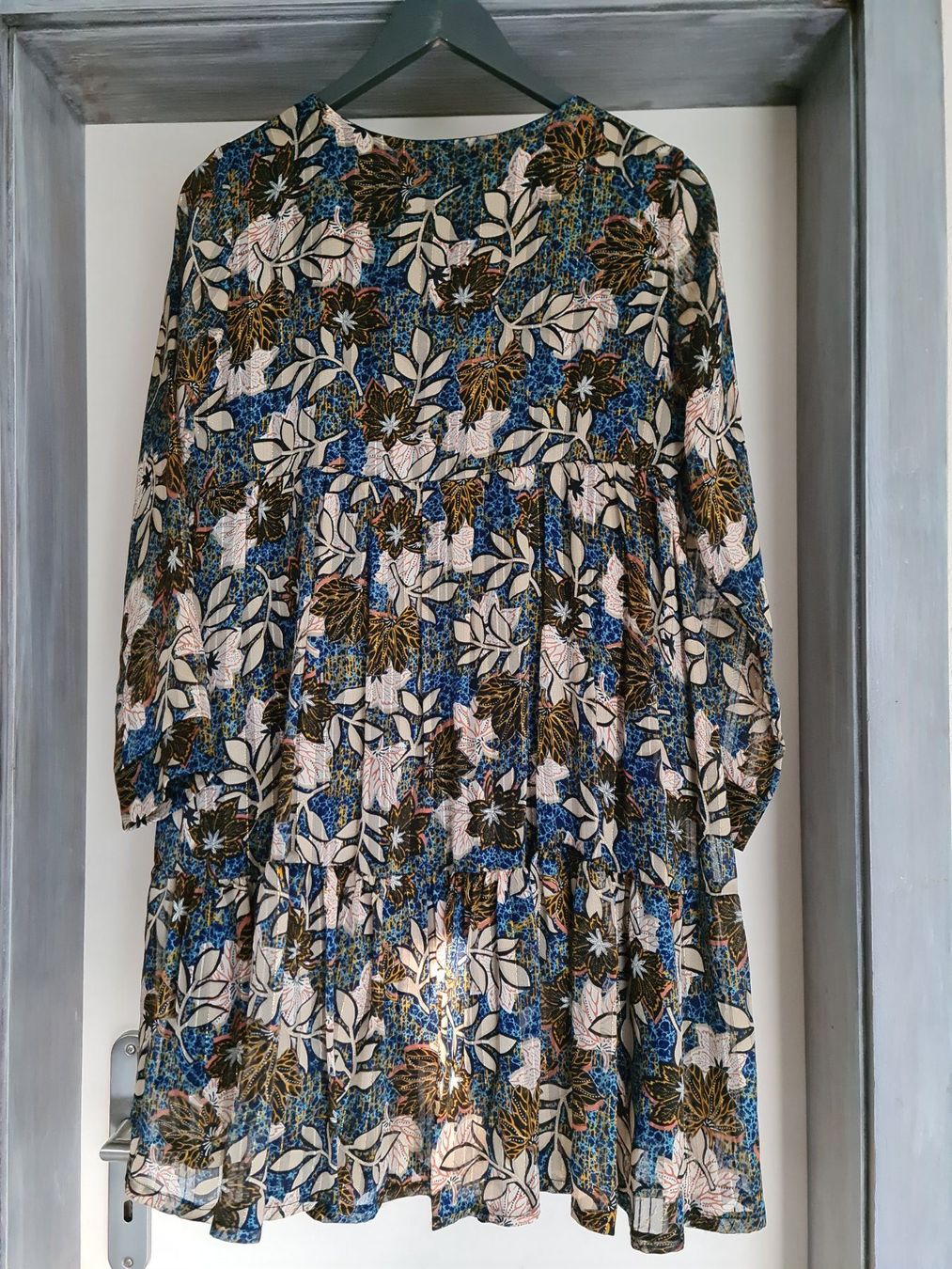 Kleider: Robe motif fleuri taille M – Gebraucht aus le landeron von canette 4