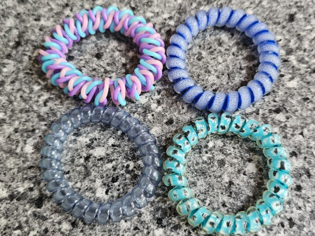Accessori per capelli: 4 Haargummi/ Spiral – Nuovo (secondo la descrizione) da Geuensee venduto da jes_9xyk 1