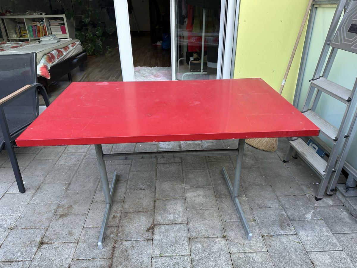 Schaffner Tavoli: Schaffner Gartentisch – Usato da Zürich venduto da milipede77 1