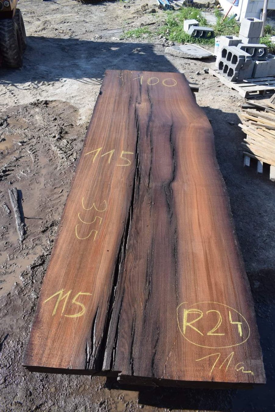 Tavoli: Mooreiche Eiche Massivholztisch aus Altholz Eiche rustikal – Usato da Altishofen venduto da Rossi464