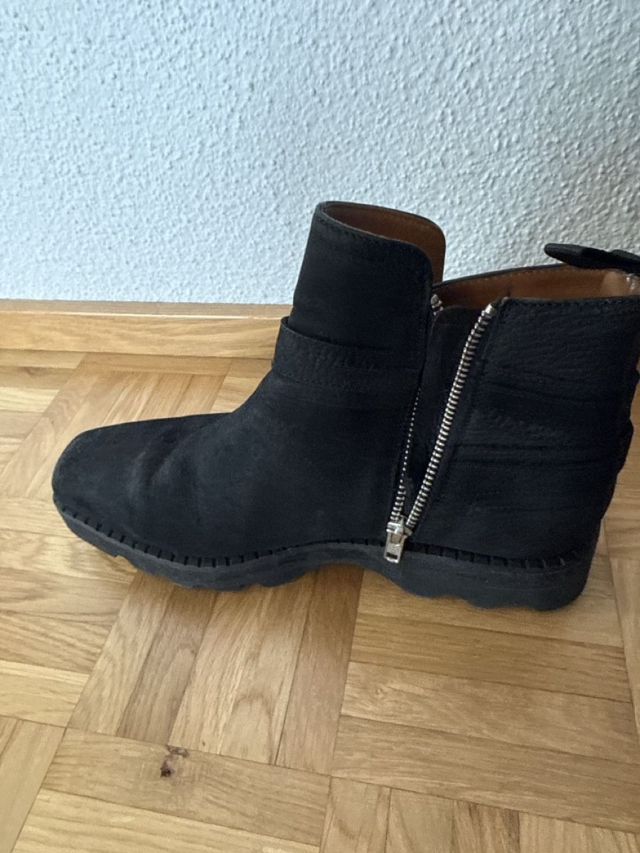 Scarpe da donna: Stiefeletten aus Leder Gr. 38 – Usato da Hergiswil NW venduto da Dekrio 1