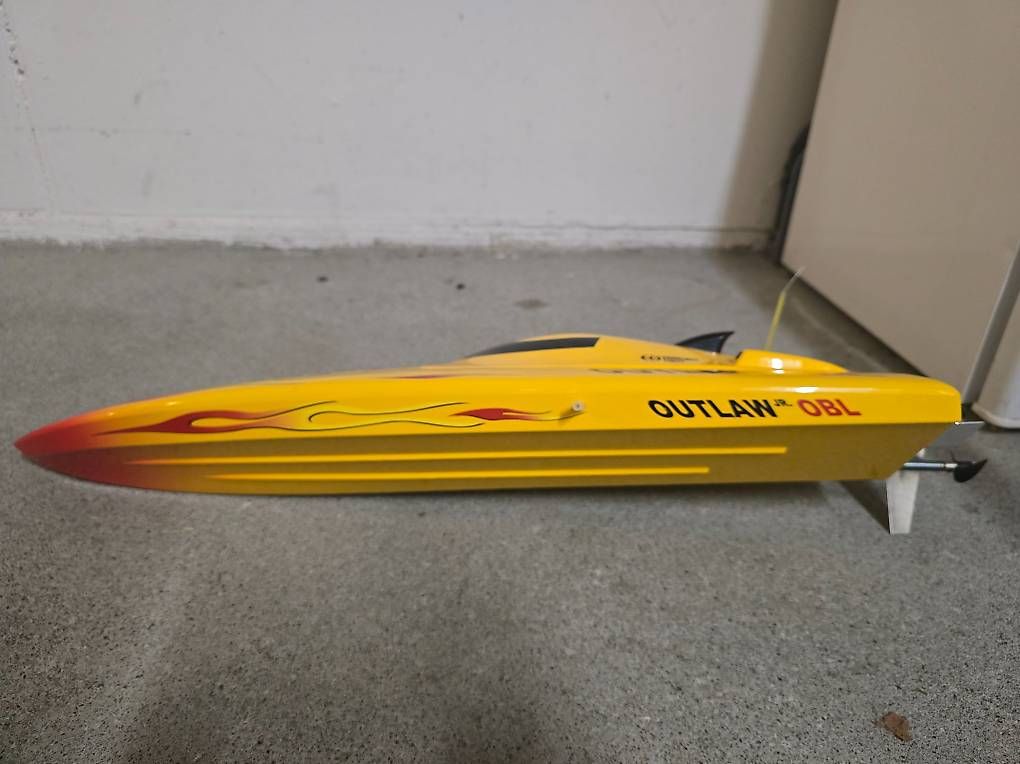 Modellismo RC: RC Rennboot nie gebraucht – Usato da Aarburg venduto da Thaler07 4