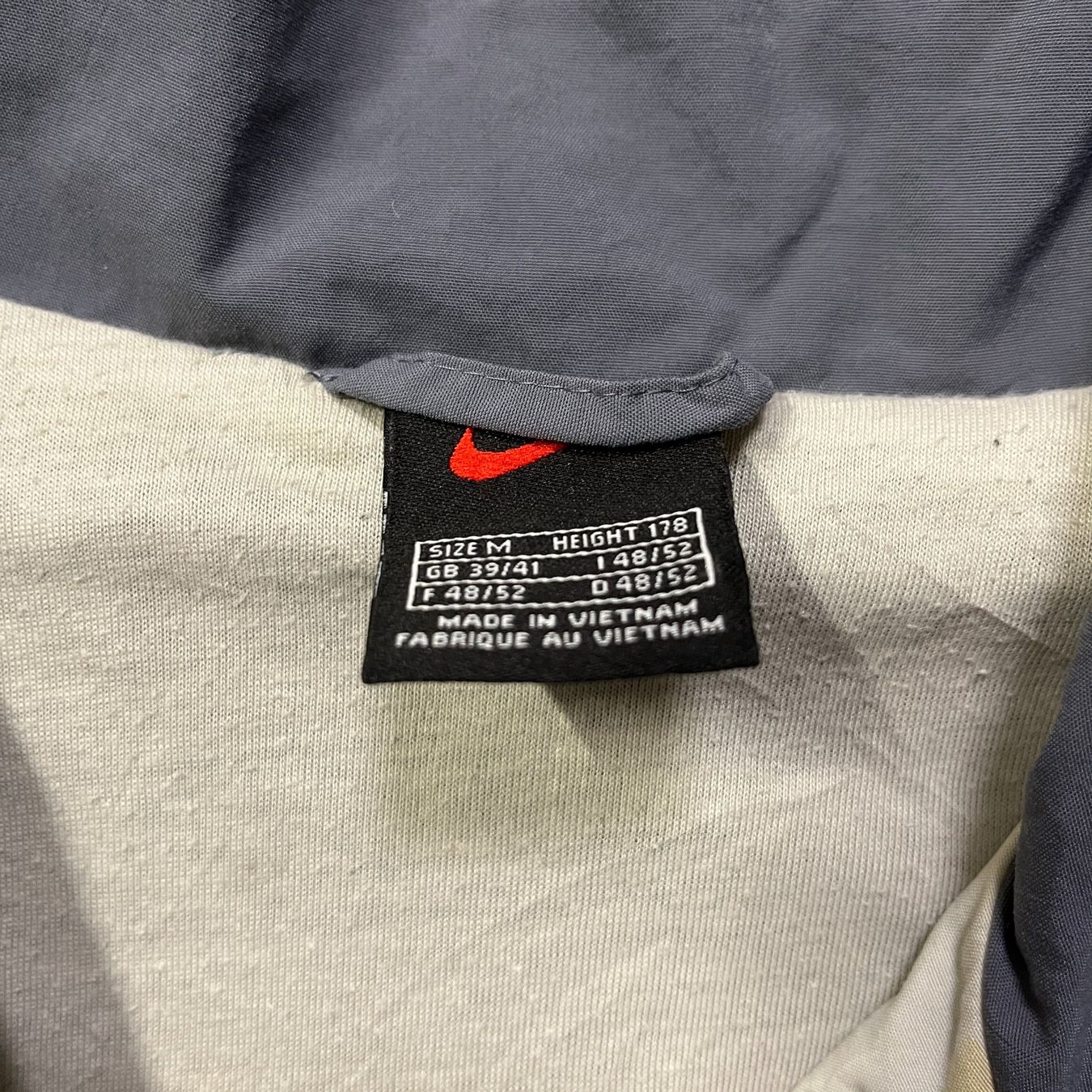 Nike Giacche: Vintage Nike Trackjacket (M) – Usato da Chamoson venduto da Sapoloshop 3