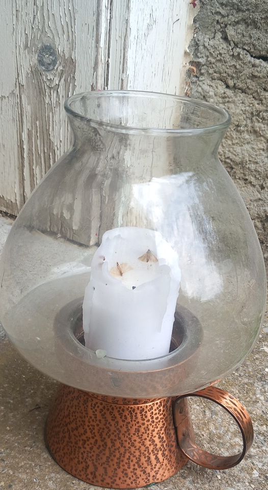 Kerzenständer: Windlicht Glas mit Kupferfuss – Gebraucht aus Ebnat-Kappel von blazzi