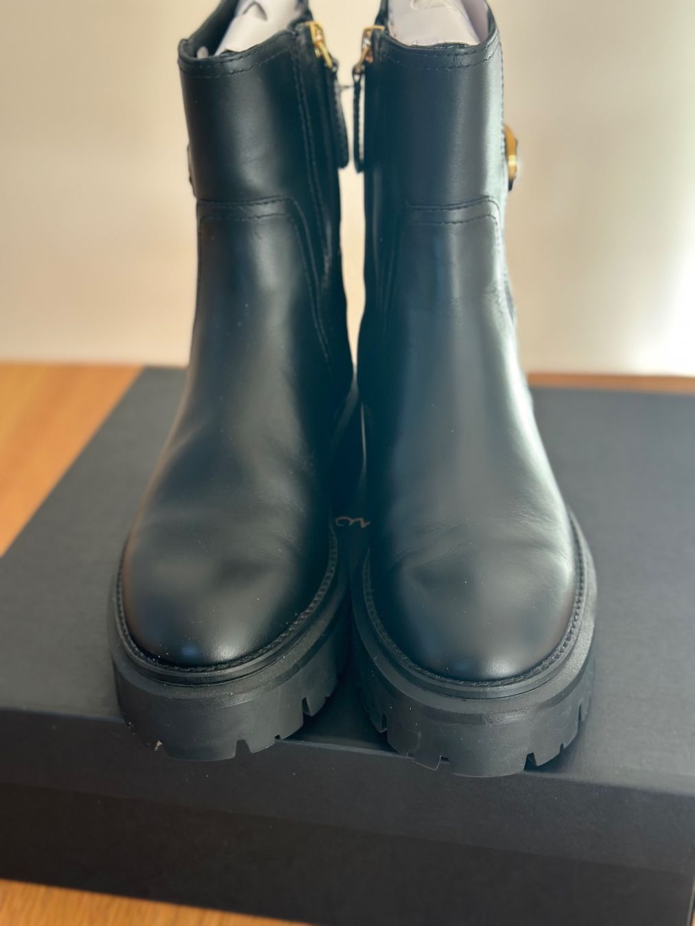 Massimo Dutti Scarpe da donna: LEDERSTIEFELETTEN Massimo Dutti 37 – Usato da Wald ZH venduto da Gosia_N 2