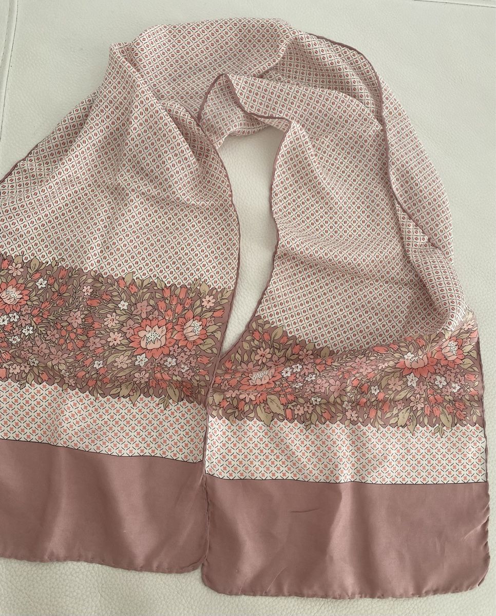 Foulard & Sciarpe: Seiden Schal 🌸 – Usato da Opfikon venduto da Luis144 1