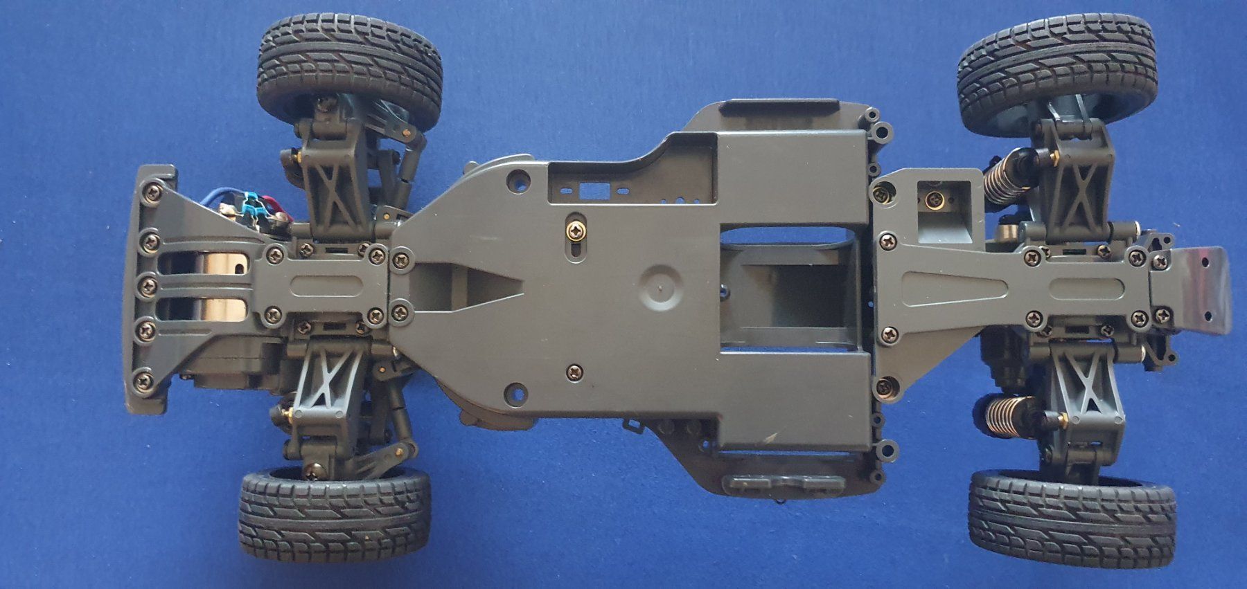 Tamiya Modellismo RC: Tamiya TA03F CHASSIE MIT NISSAN KARRO – Usato da Burgdorf venduto da schlange034 2