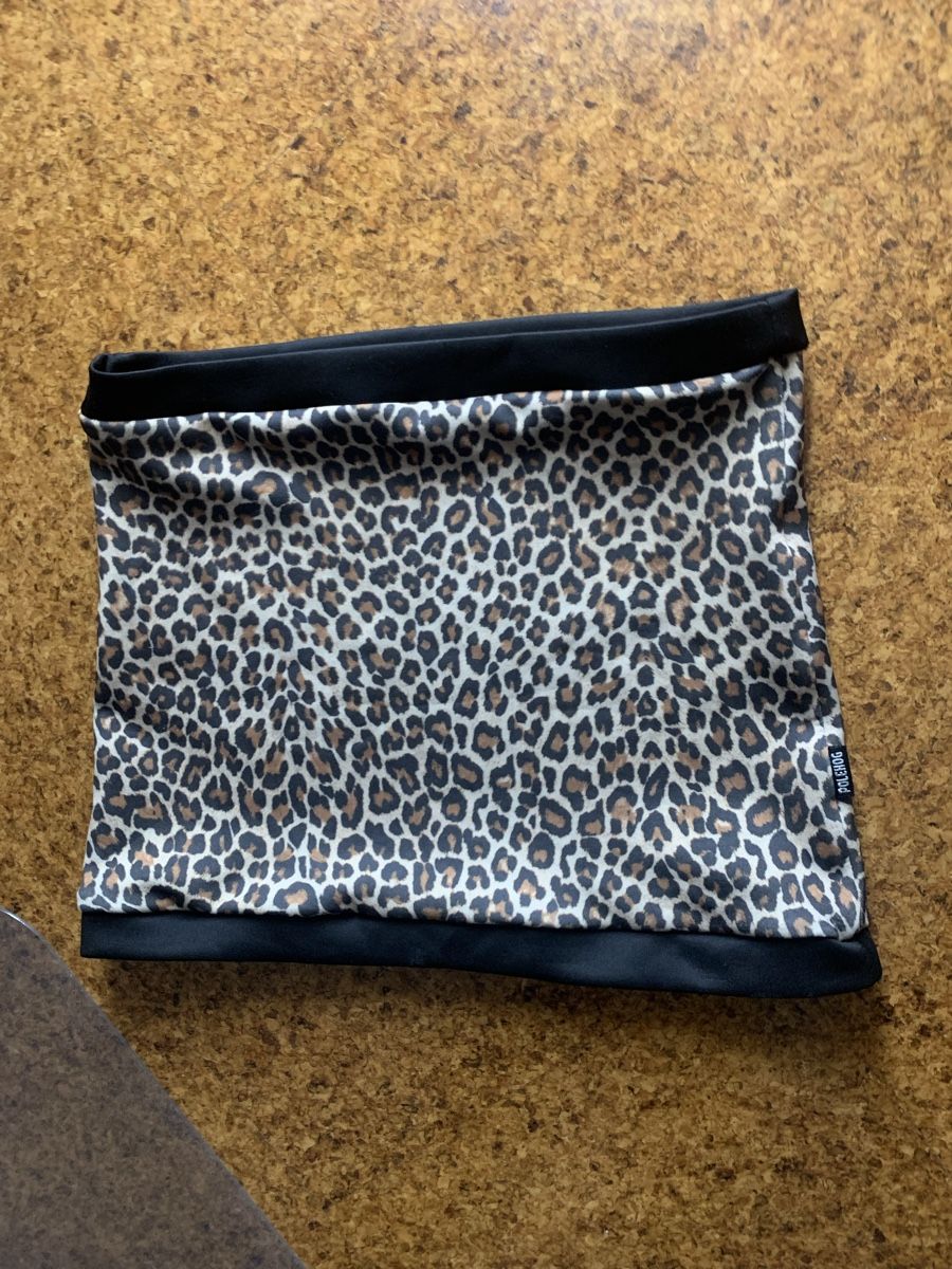 Top: Polehog backwarmer Leopardenmuster für Training/ Stretching – Usato da Basel venduto da mle_nlv8