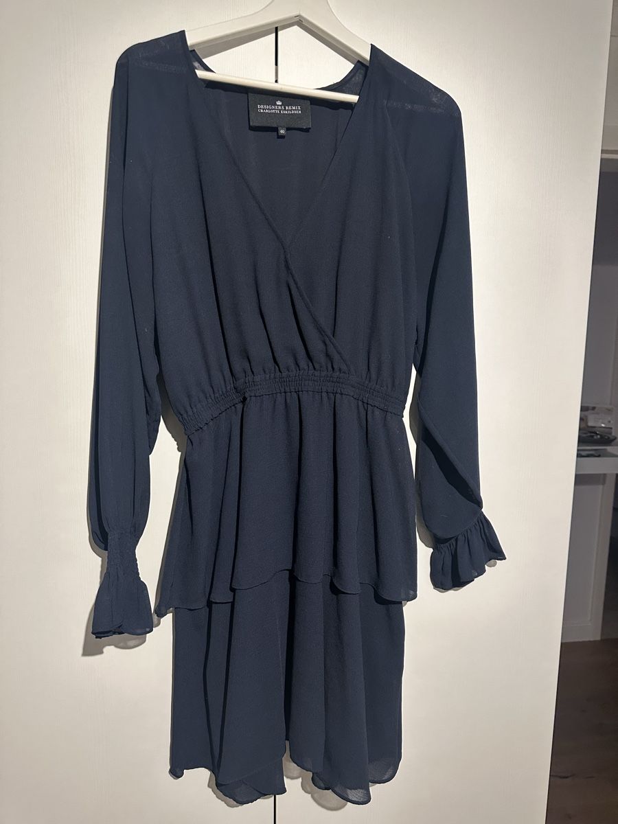 Kleider: Kleid von Designer Remix Charlotte Eskildsen – Gebraucht aus Elgg von KTeek
