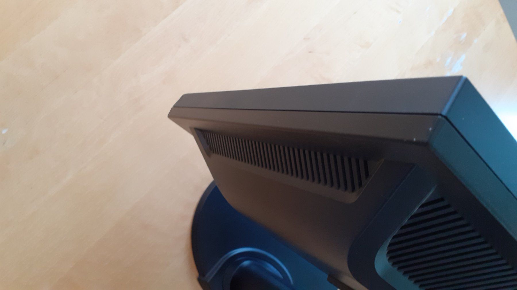 Monitor: Albatron Touch Monitor – Usato da Chur venduto da Blackbook 6