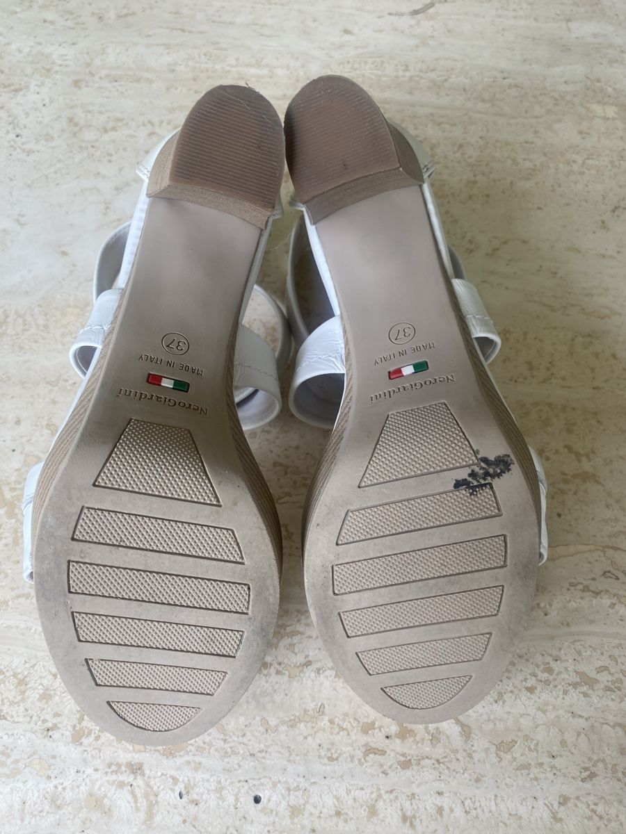 Chaussures femmes: Nero Giardini Sandalen, Gr. 37 – D'occasion à Kreuzlingen par nik_d2fj 4